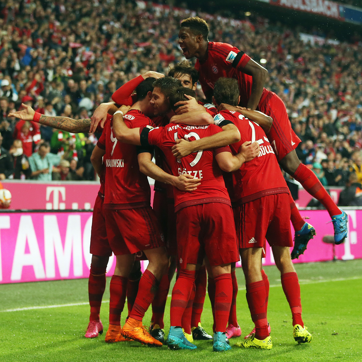 山东省县委常委人武部上校部长莅临迈德隆公司参观指导